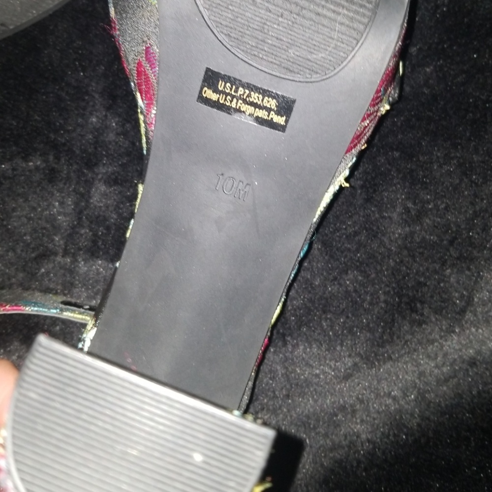 platform heels - Picture 3 of 4